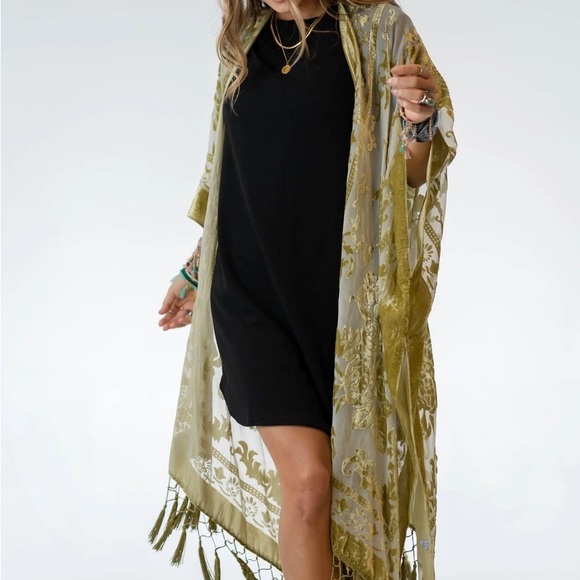 SOLD OUT Velvet Burnout Tassel Kimono Open Wrap Coverup Top One Size - Picture 4 of 6